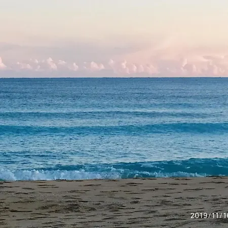 Encantador Frente A La Playa De Bara